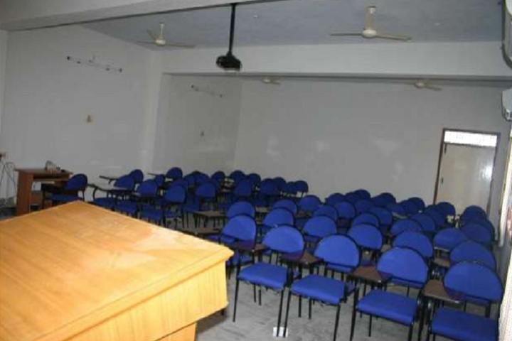 https://cache.careers360.mobi/media/colleges/social-media/media-gallery/7446/2019/5/31/Seminar Hall of Karpaga Vinayaga Institute of Management Pudukkottai_Auditorium.jpg